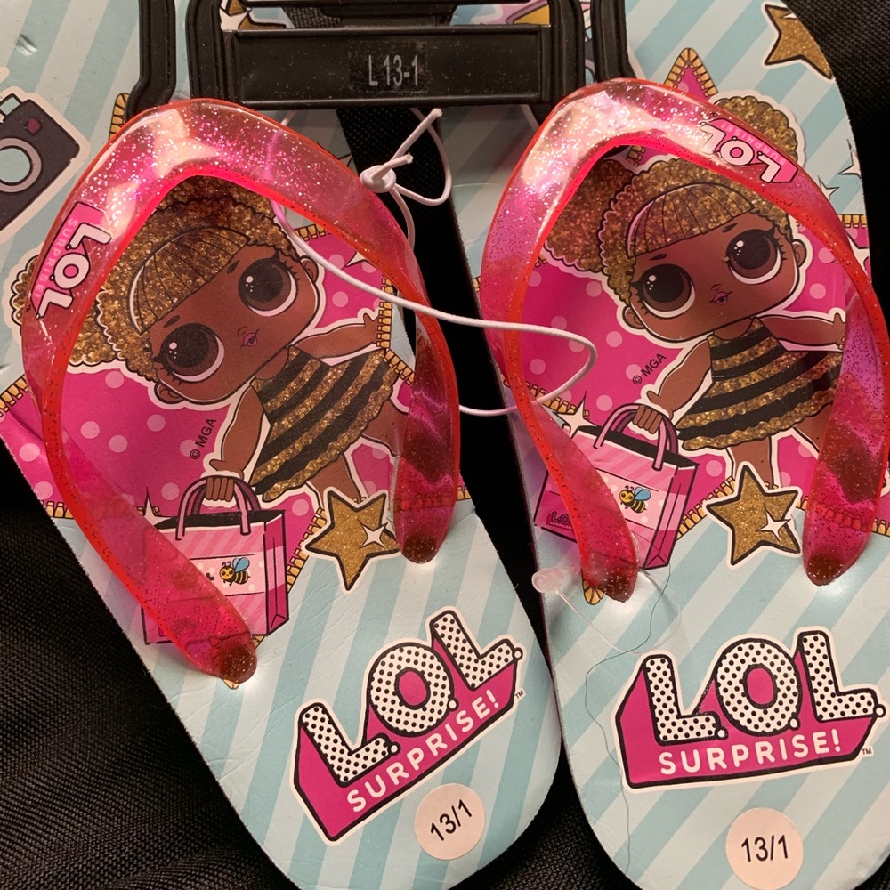 Light-up L.O.L flip flops